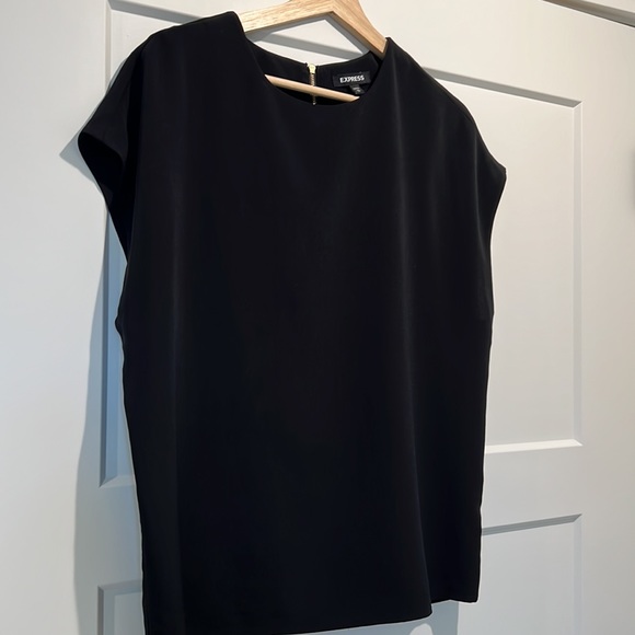 Express Zip Back Boxy Blouse in Size Medium - Picture 6 of 8